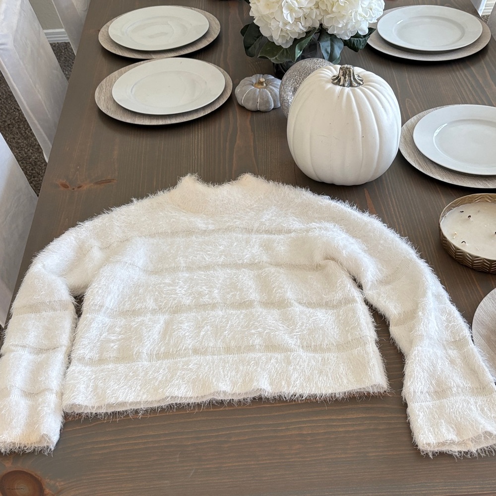 Cozy White Fuzzy Sweater Sz Large